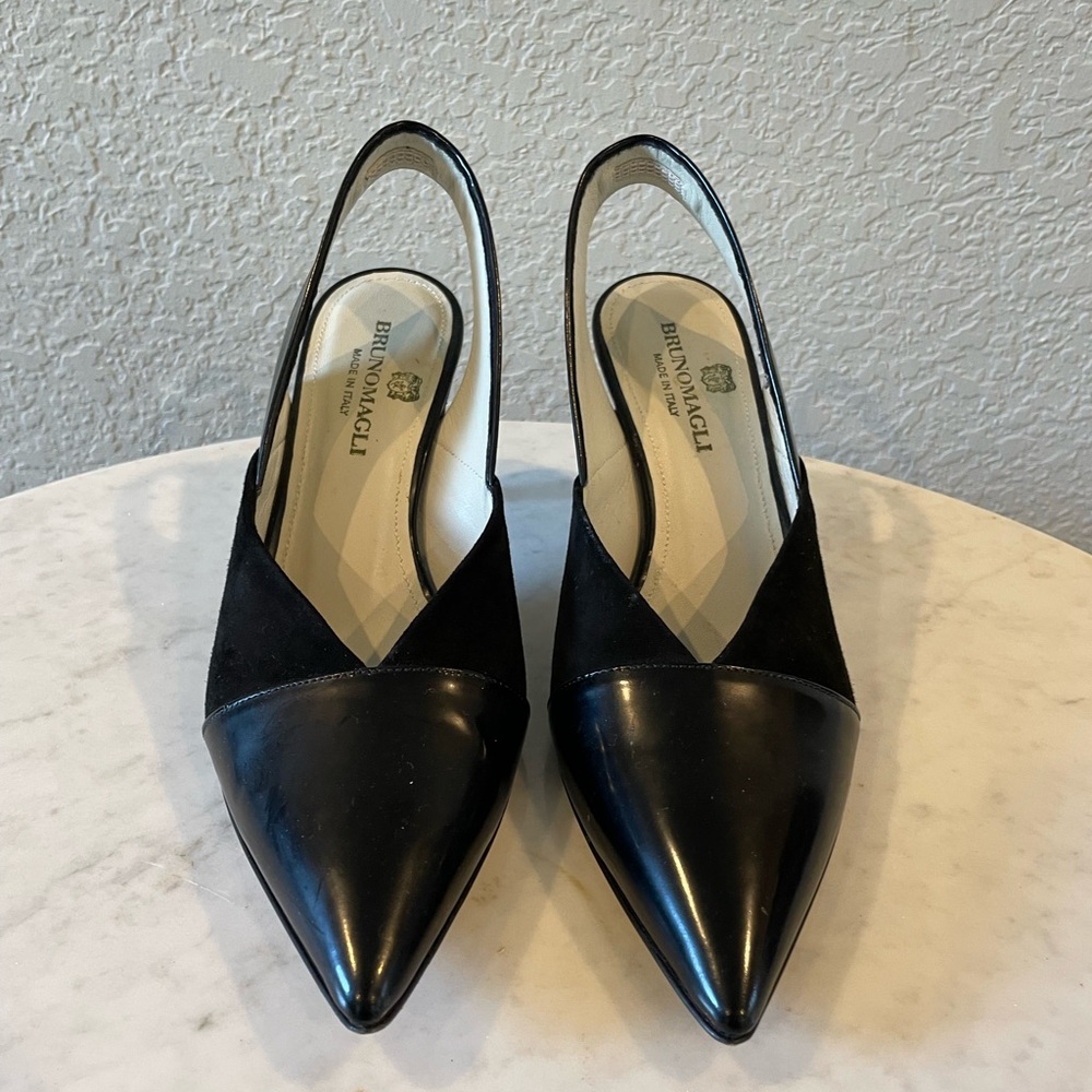 Bruno Magli Italy Black Leather Slingback Heels Gold Heel Pointed Toe 36 - Picture 8 of 9